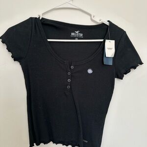 HOLLISTER black tshirt